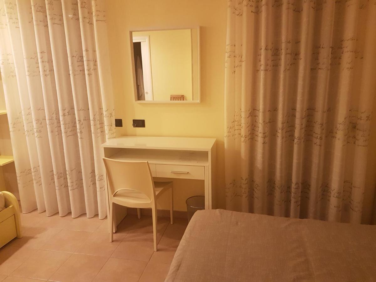 B&B Mary Grace Rossano Stazione Екстериор снимка