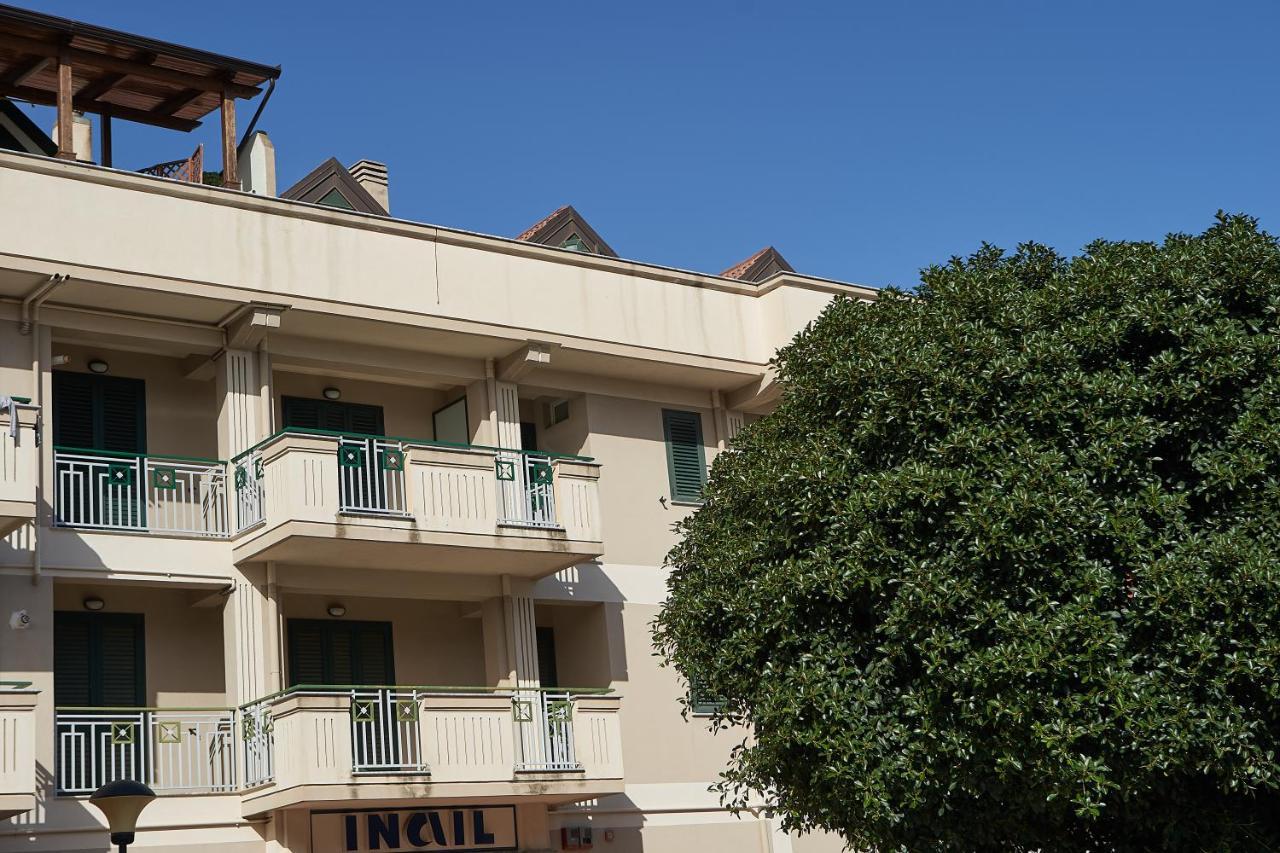 B&B Mary Grace Rossano Stazione Екстериор снимка