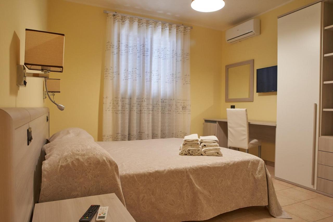 B&B Mary Grace Rossano Stazione Екстериор снимка