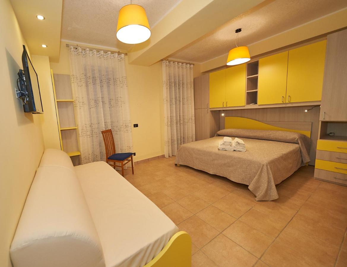 B&B Mary Grace Rossano Stazione Екстериор снимка